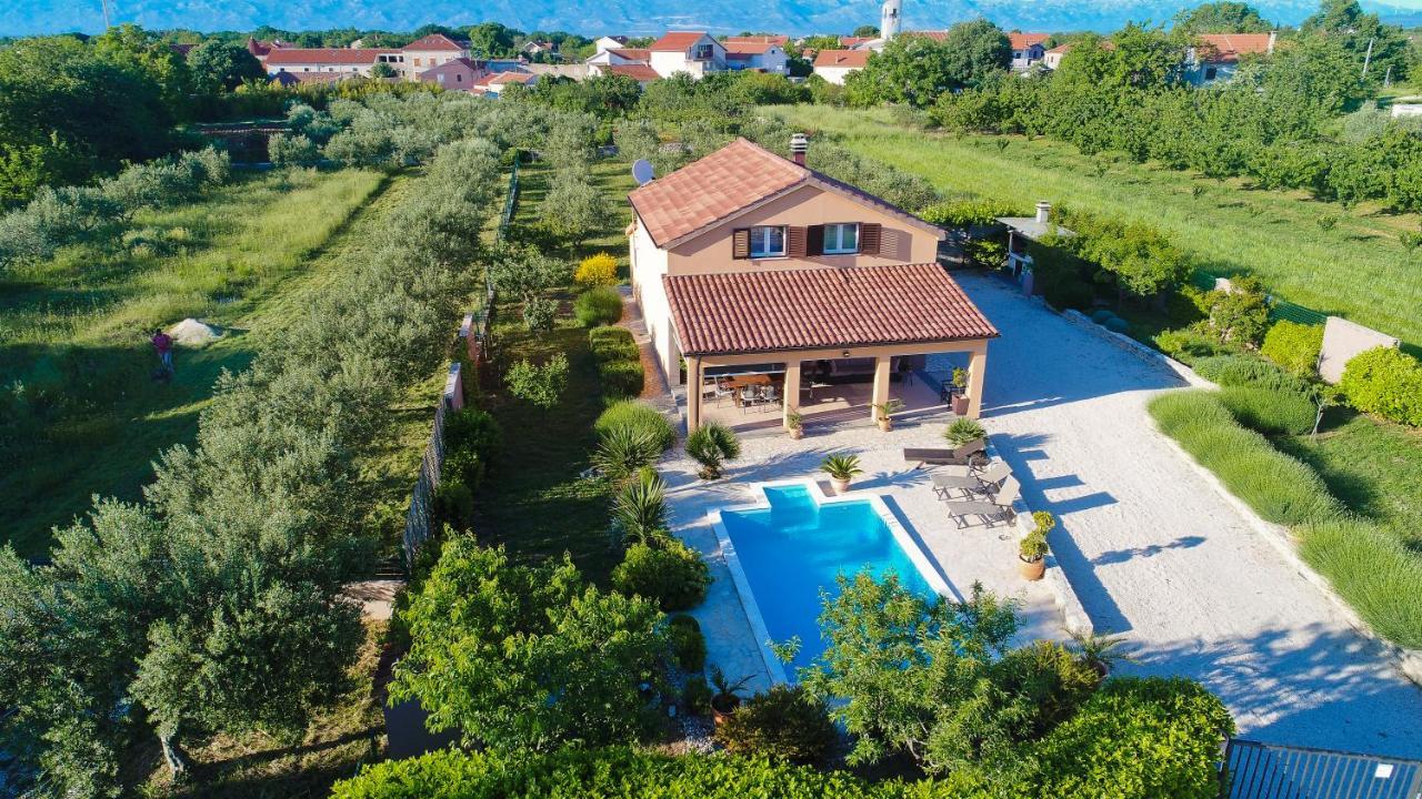 Holiday Home Taras Smilcic Eksteriør bilde